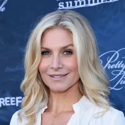 elizabeth mitchell net worth|Elizabeth Mitchell wiki, affair, married, age, height,。